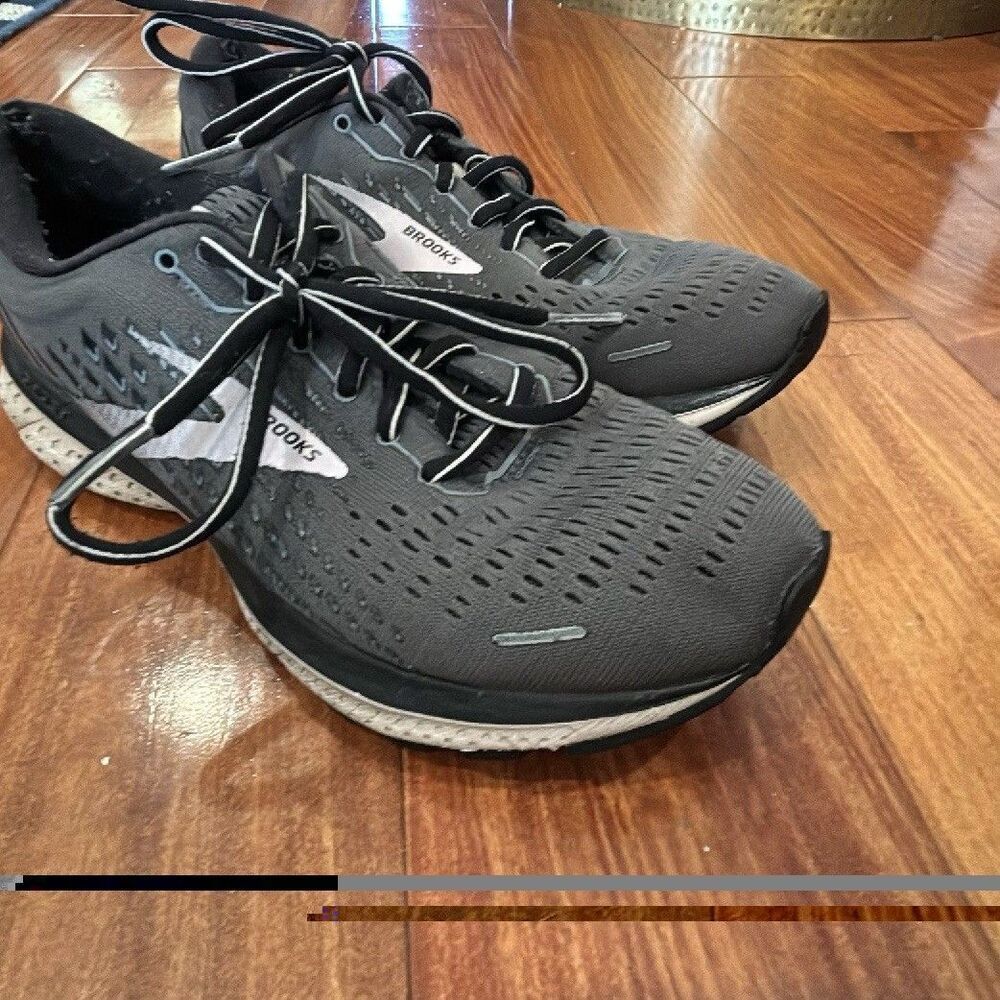 Brooks Ghost Gray/Black Solid Low Top Lace-Up Running Sneakers Mesh Upper size 9 - Picture 16 of 16